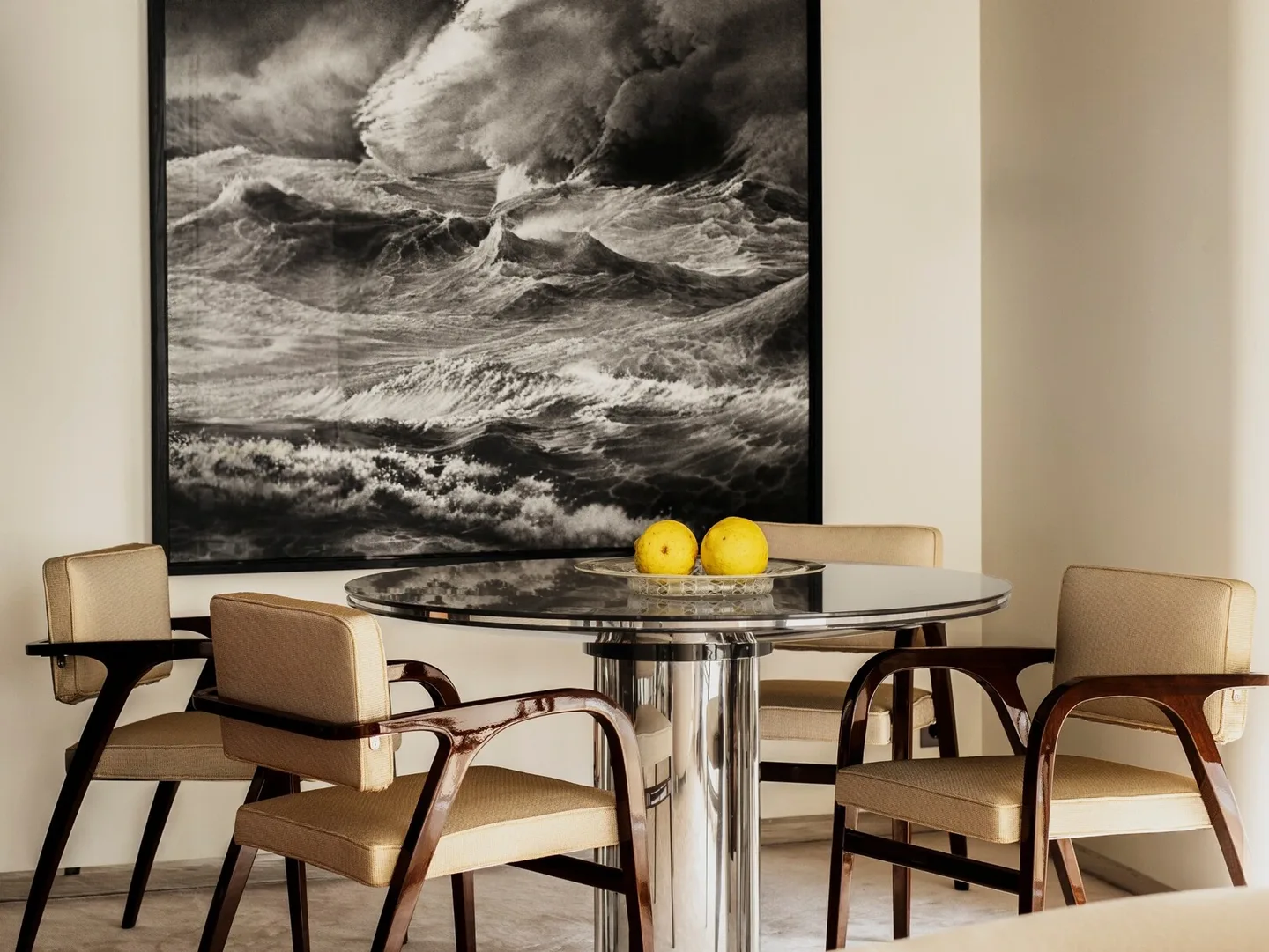 A Meltem Suite, the style Olympian shares with her sister Corinthian