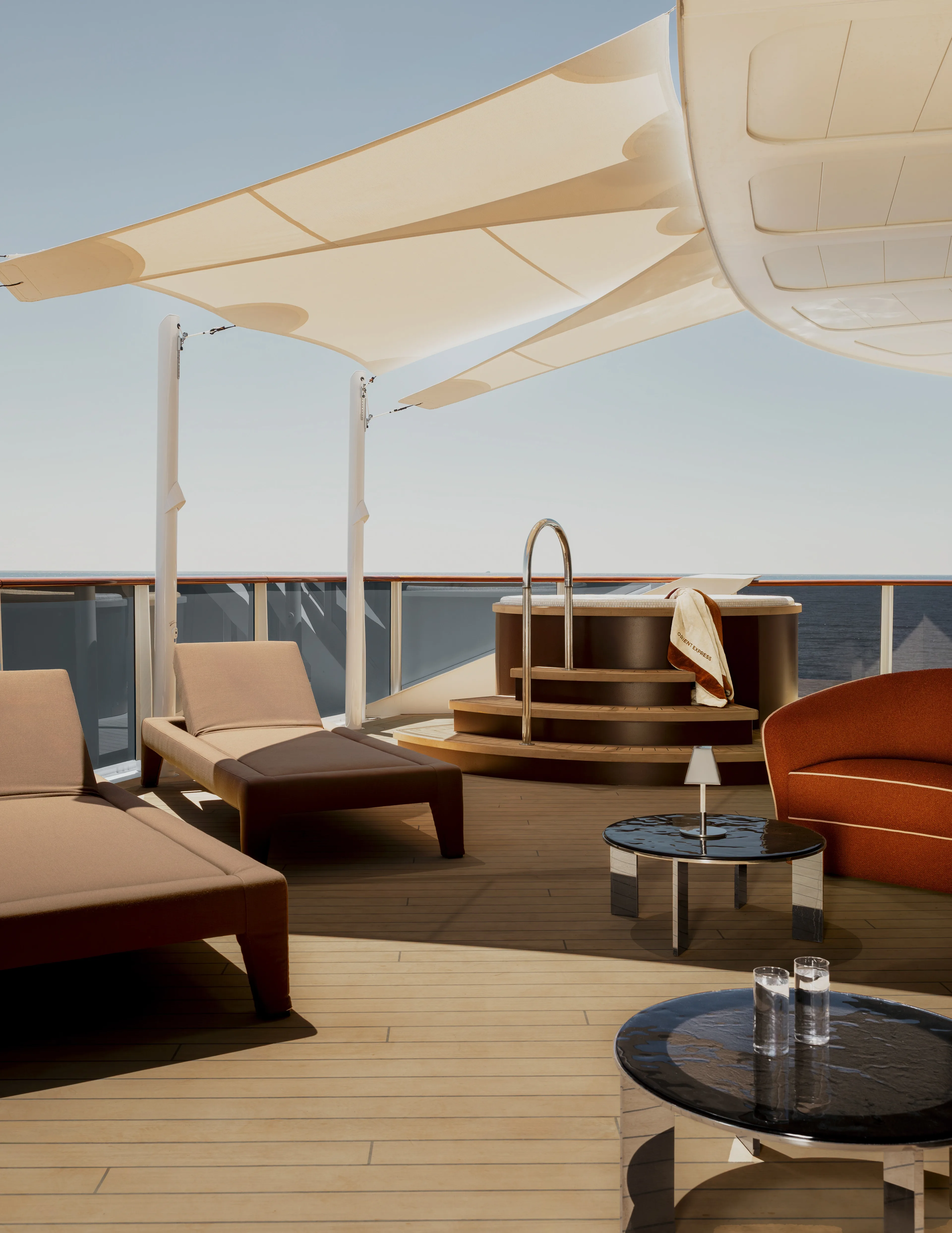 Luxury suite with terrace and jacuzzi