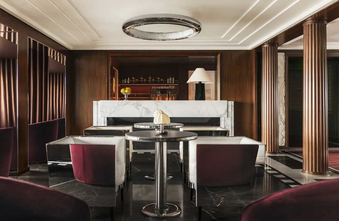 Luxury bar with sea view