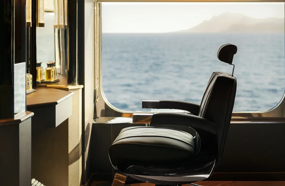 Barber salon aboard Orient Express Corinthian