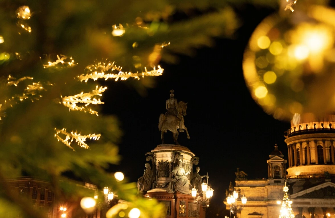 Orient Express La Minerva-Festive Season 1.jpg